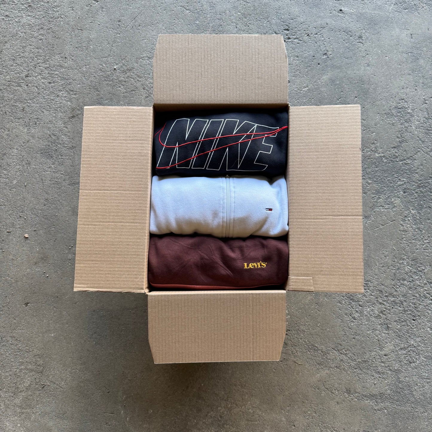 SWEATSHIRT - 2 PIECES MYSTERY PACK
