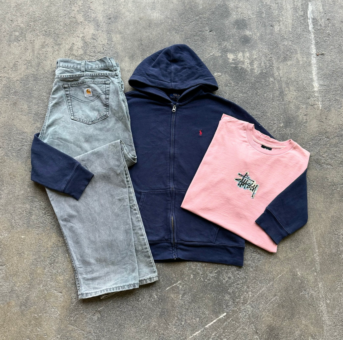 🌙 Night out this weekend? Stand out with your Retrobox vintage fit