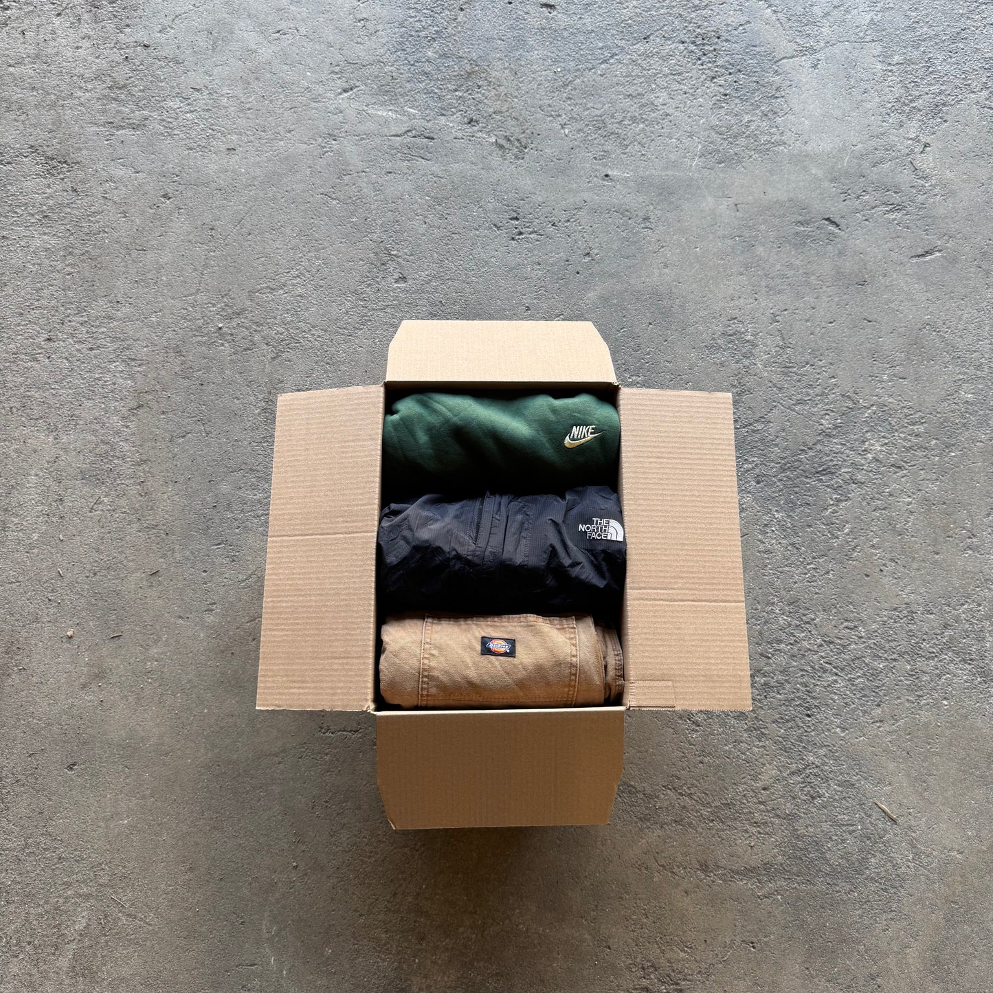 3 PIECES MYSTERY BOX - VINTAGE OUTFIT