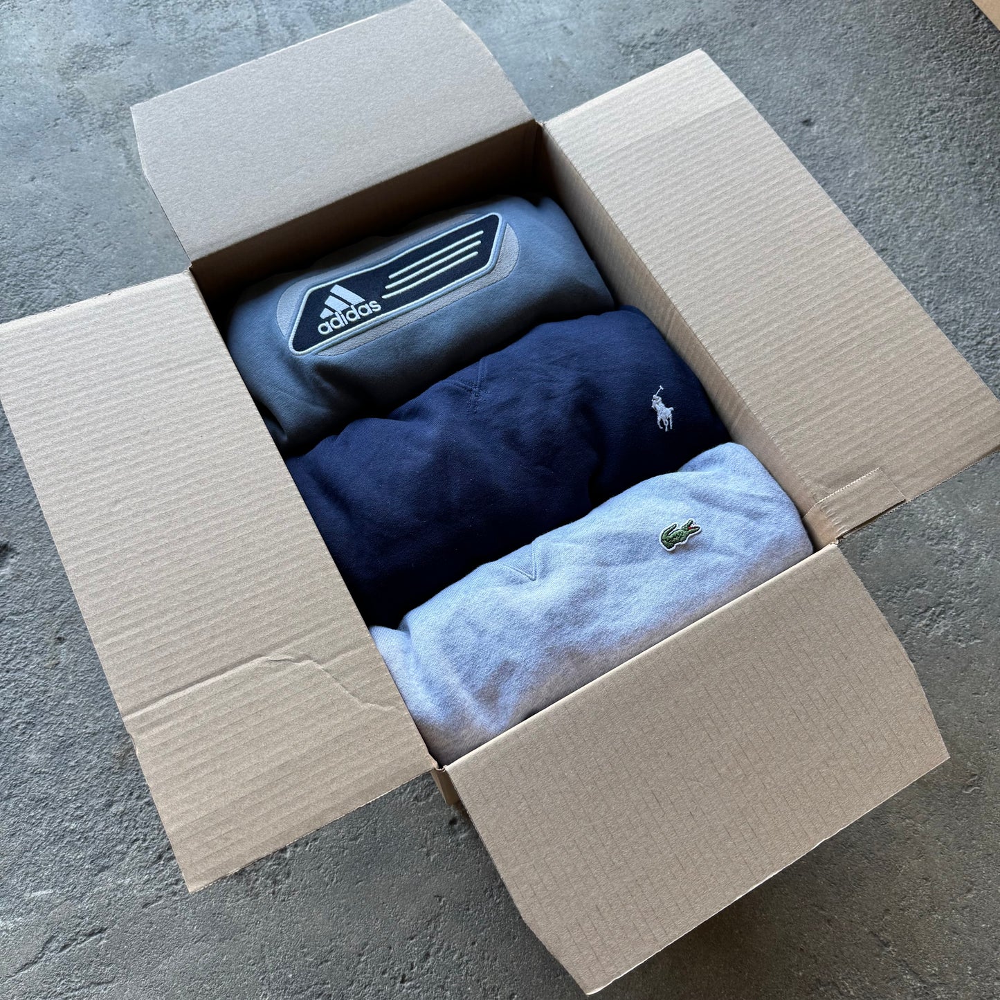 3 MYSTERY BOX ITEMS - HOODIE/SWEATSHIRT